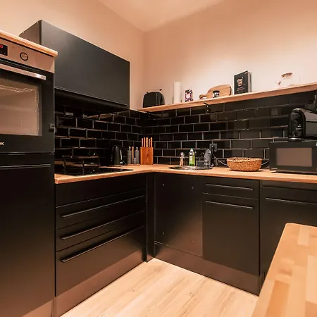 Luga Homes - Nikolaikirche *