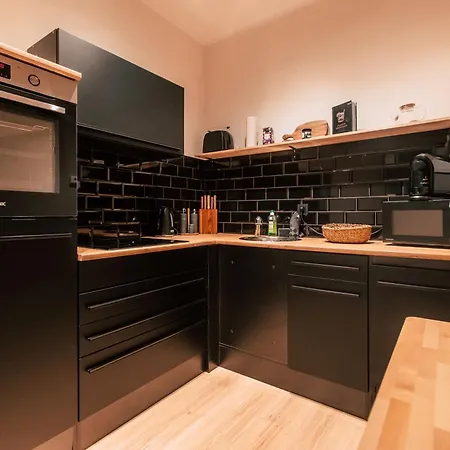 Luga Homes - Nikolaikirche لبسيا